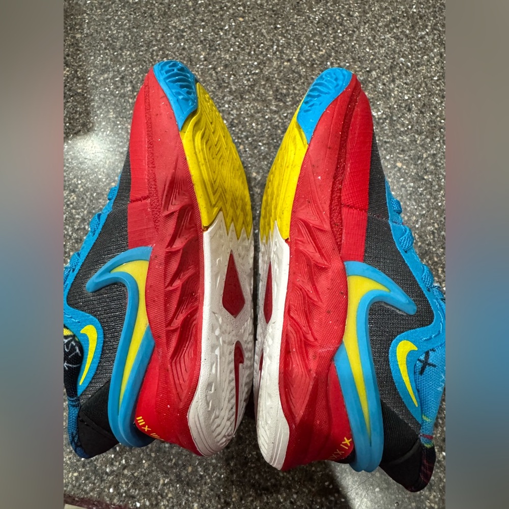 Kyrie 8 GO SE "Black/Tour Yellow/University Red" Kids' Basketball Toddler sizes - Picture 9 of 9